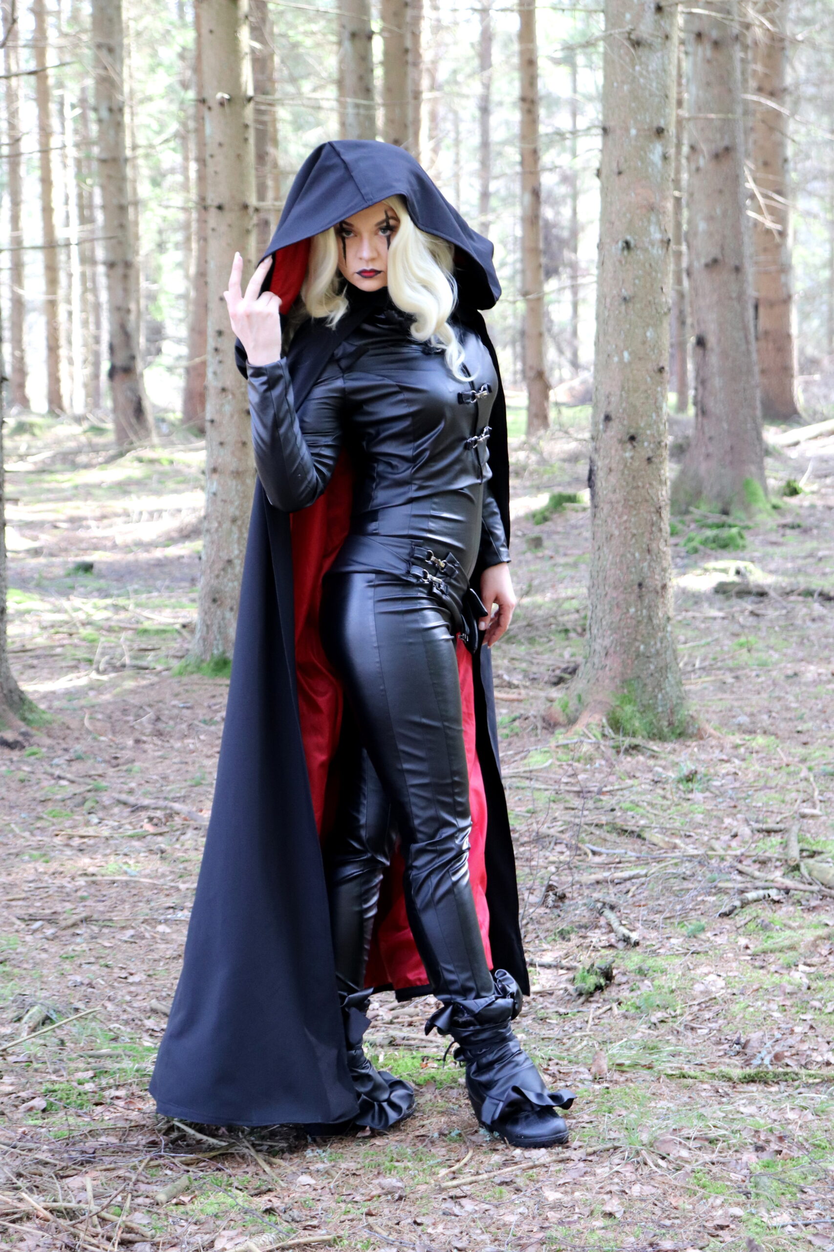 Altin Ates as Dath Zannah